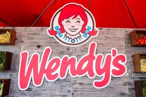 The long answer is, It depends on the particular Wendys location you are ordering from. . What time is wendys open until
